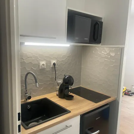 Apartment Le 350 M De Gare Part-dieu, Navette Stade Et Arena ,eurexpo Aeroport- Bus Direct Centre